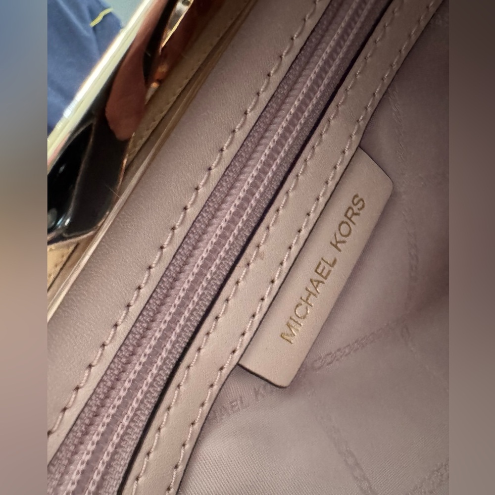 NWOT Michael Kors Berkley Legacy leather clutch bag - Picture 3 of 7